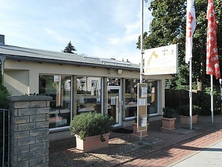 Berliner Küchenstudio in Berlin-Mahlsdorf: Küchenmarkt Böhmke zugeschneit