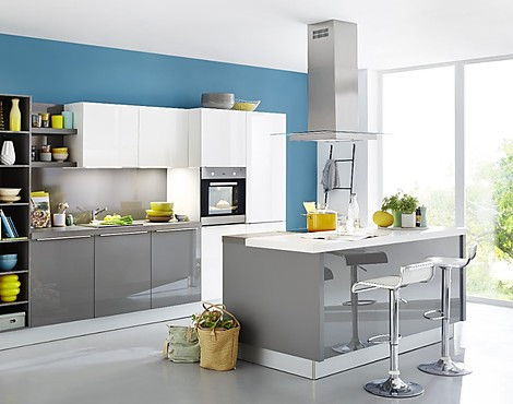 NOLTE LUX HOCHGLANZKÜCHE mit VIVA Basic Elektrogeräte und BLANCO Zubehör - LUX