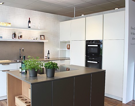 einzigartig - Mikrostrukturlack Cremeweiß kombiniert mit Aluminium Titan