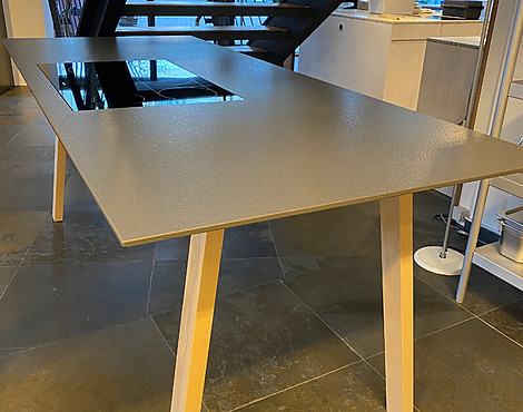 Kochtisch Next 125 - Kochtisch in Esche mit Silestone Arbeitsplatte incl. Gaggenau Kochfeld