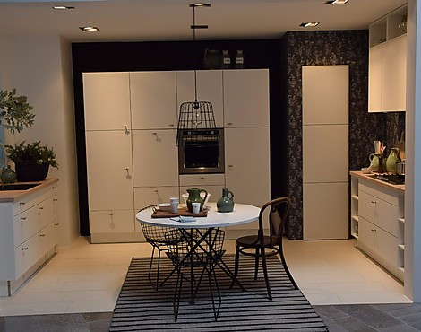 Landhaus Küche weiß Facettenfront Lack Nolte - Bis zu 70 % geschenkt
