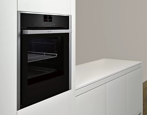 Einbaubackofen mit SLIDE&HIDE® - B57CS22H0
