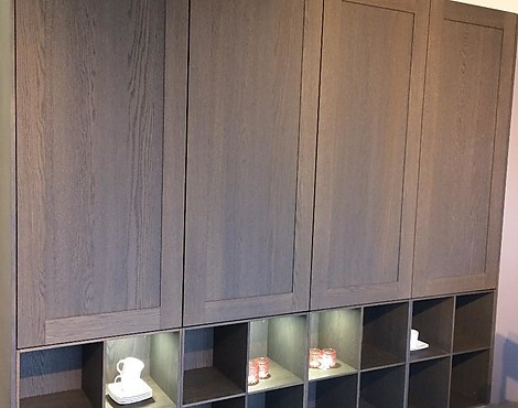 Echtholzfurnier Hängeschrank Element mit Regalen und Beleuchtung - Echtholzfurnier