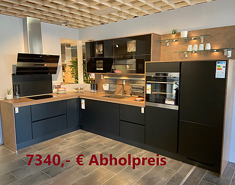 ⭐ Musterküche zum super Sonderpreis abzugeben - AEG ; Front: Touch schwarz supermatt 340 - Koje 3