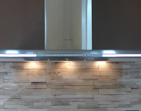 Wand-Dunstabzugshaube Edelstahl mit Automatikfunkiton Con@ctivity 2.0 und wechselfarbiger - Miele DA 6296 W Lumen