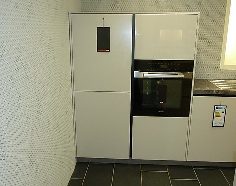 moderne grifflose U-Küche in Hochglanz Lack satin - AV 2030