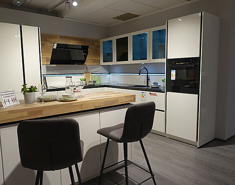 Koje 14 - Nobilia "Lux" Lack Weiss HGL + Bosch Geräte - Koje 14 - Nobilia "Lux" Lack Weiss HGL