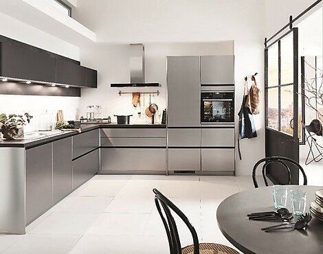 Sonderpreis 6.798,-€ für dies Einbauküche mit Lacklaminatfront, Stahl gebürstet Nachbildung| Grifflos Maxi Höhe - INOX