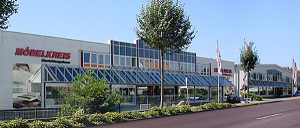 Erleben Sie Küchenkunst auf über 6500 Quadratmetern. Erleben Sie Küchenkunst auf über 6500 Quadratmetern.