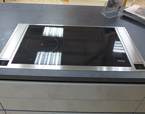 Gerätepakt - Inductionskochfeld KM 6629 incl. Downdraft-Dunstabzug Mistral Fa. Homeier