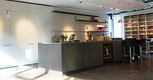 Siematic musterküche luxus inselküche der besonderen art ... Luxus küchen ausstellungsstücke