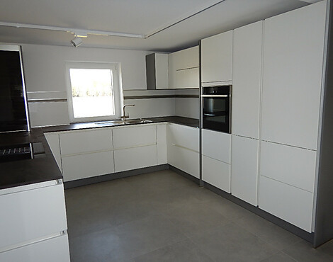 U-Küche mit Dekton Arbeitsplatte - Schüller SIE Siena