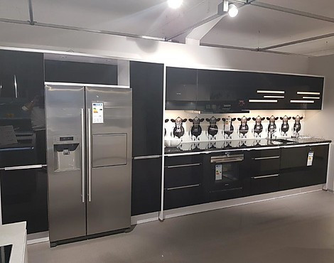 Schwarzglasküche muss leider ausziehen incl aller Geräte!! - Glas Tec Plus 16S schwarz