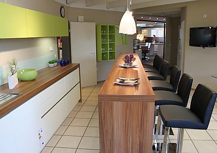 Küche mit langer Theke Küche mit langer Theke