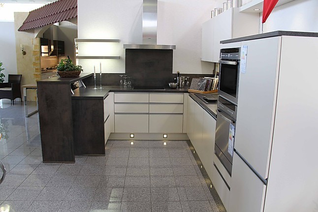 Küche u mit theke nobilia musterküche moderne u küche mit theke