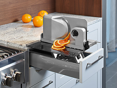 Einbau-Allesschneider für kleine Küchen und schmale Schubkästen