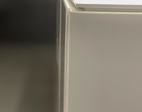 Exklusive Touch-Line Manufakturküche - Exklusive Touch-Line Manufakturküche Rehau Glas mit Keramikplatte und Keramiktheke