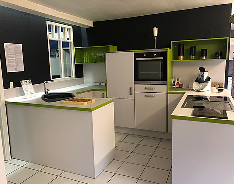 Musterküche mit Tepanfeld Bora - Laser grau
