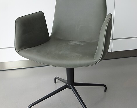 Freifrau Armlehnenstuhl Amelie mit Sternfuß - Amelie Armchair