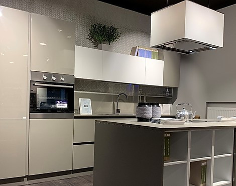 Creo italienisches Design - Kyra lackiert