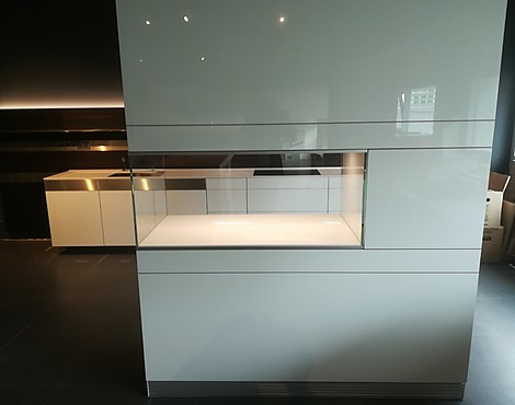 +Artesio - +ARTESIO+ Hochglanz polarweiß mit Rückwand Mooreiche incl. hochwertigem Equipment Miele ,Siemens + Dornbracht