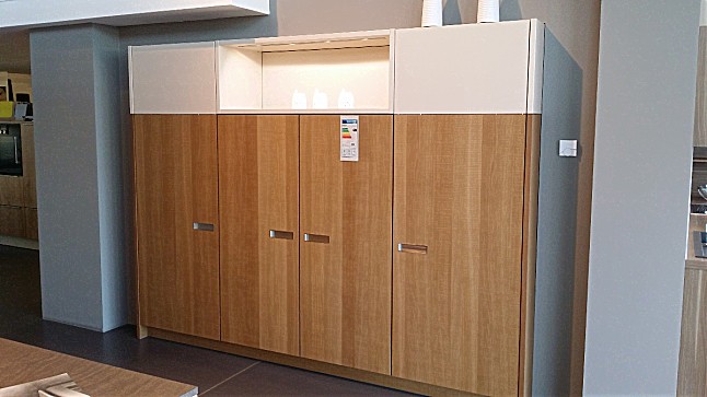 Leicht musterküche 2 zeilen küche z.t. hängend modern holz/lack ...