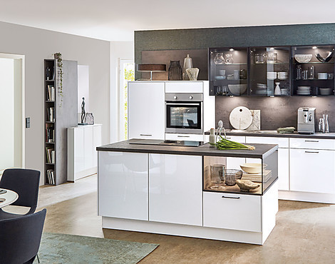 Einbauküche Lacklaminat Hochglanz mit Glas- Designwange Induktion mit Muldenlüfter - Flash