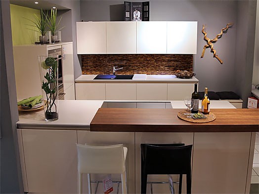 {Küchen mit insellösung
24} ALNO-Musterküche Moderne Küche mit Insellösung zum Abverkaufspreis ... | {Küchen mit insellösung
24}