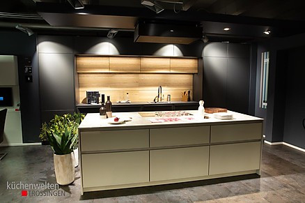 In unserer Ausstellung in Trossingen können Sie Musterküchen in verschiedenen Designs bewundern