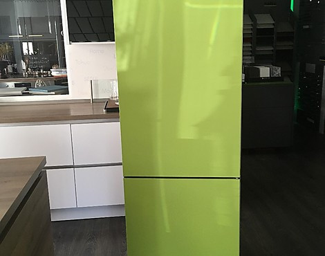 Vario Style NoFrost Kühl-Gefrier-Kombination mit austauschbaren Farbfronten - KGN36IJ3A