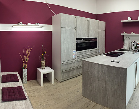 elegant moderne Küchenzeile mit Kochinsel und Sitzbank (Kj7) - INPURA SYSTEMAT, AV 2080, Beton-Natur/Weiß