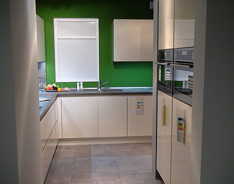 moderne Grifflose Küche Magnolia hochglanz - Modell Focus