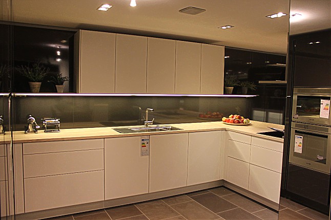 Siematic musterküche siematic sc41 lotusweià mit graphitgrau ...