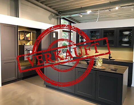 Moderne Landhausküche Echtholz Graphit lackiert - AV6065 Esche Graphit Rahmenfront Oneline mit Miele Einbaugeräten/Mk66
