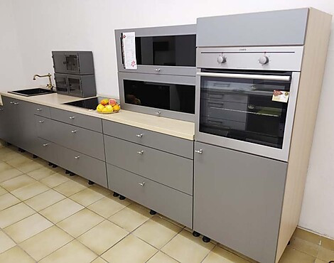 Klasse Küchenzeile /Front Carbon-metallic NB/ gebraucht - von Reddy Küchen