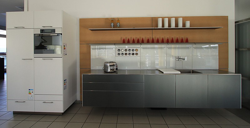 B3 aluminium ausstellungsküche in ottobrunn von die moderne küche