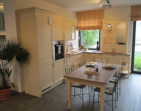 Bristol -magnolie- - C130 Bristol - magnolie