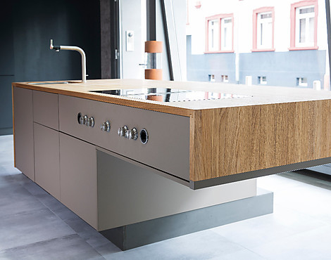 Das Unikat mit Geräten aus der Gaggenau Serie 200 und 400 - Flying - Design
