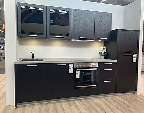Unsere Lady in Black - Structura Eiche Nero NB