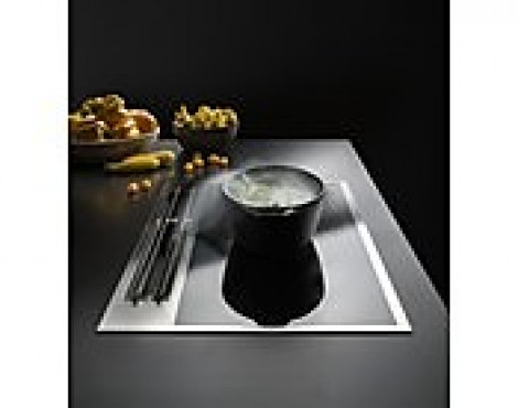 2300,-- € Induktives Panoramakochfeld mit Dunstabzug aus Ausstellung - Sintesi