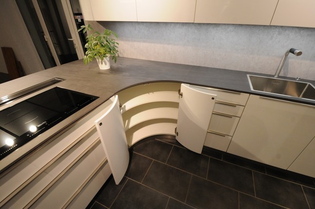 Häcker musterküche hochwertige design küche mit 5 miele top ...