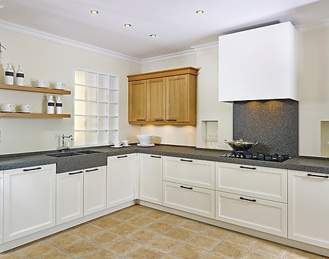 Warme, gemütliche Landhausküche - Savio LX / Savio H (Koje 124 KL)