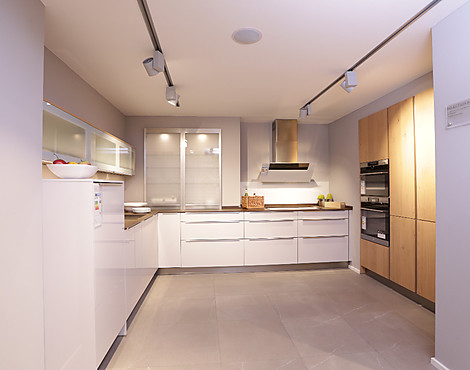 Selection K35 458 Satin Hochglanz Lack - Chamagner küsst Wildeiche - mit Metall-Griffleiste und Dampfgarer + Backofen - Selection K35 458 Satin Hgl