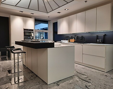Moderne Küche In Kunststoff weiss - Linea