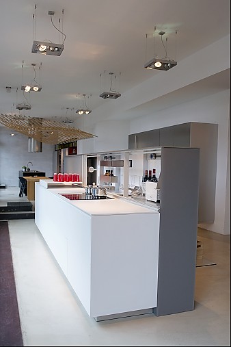 valcucine musterküche moderne, funktionale küchenzeile ausstellungsküche in frankfurt von Küchenzeile Musterküche ~ valcucine musterküche moderne, funktionale küchenzeile ausstellungsküche in frankfurt von