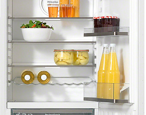 Einbau-Kühlschrank mit PerfectFresh und FlexiLight für mehr Frische und Komfort in einem Gerät. - K 35483 iD
