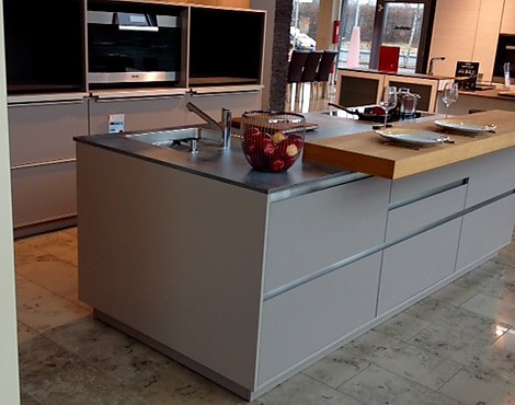 Moderne Design Küche mit Holztheke - RIVA Smart Schlamm