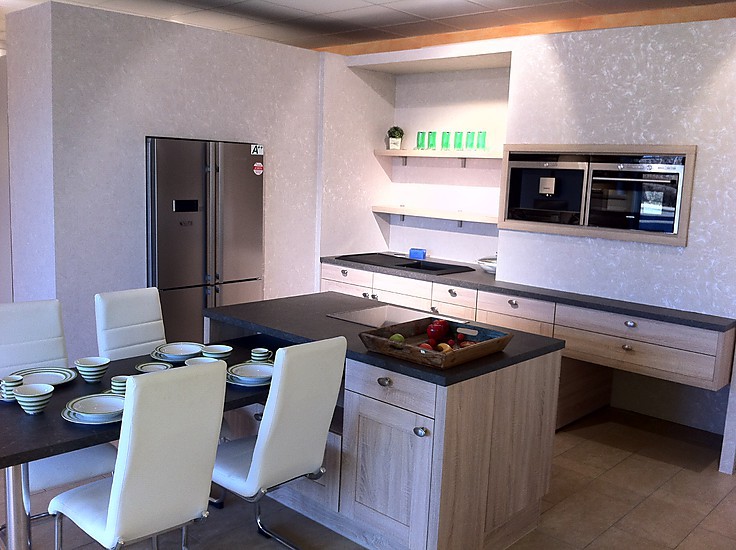 nobilia musterküche moderne landhausküche mit kochinsel Kücheninseln Mit Sitzgelegenheit ~ nobilia musterküche moderne landhausküche mit kochinsel