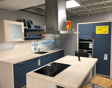 Küche im Landhausstil mit hochwertigen Neff Elektrogeräten - Frame - lack lagune