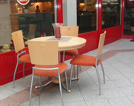 Moderne Tischgruppe - Modell Sputnik mit Stuhl Allegro